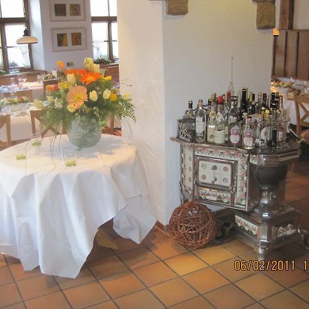 Ellenbergs Restaurant & Hotel Hessheim Exteriör bild