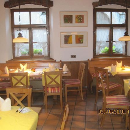 Ellenbergs Restaurant & Hotel Hessheim Exteriör bild